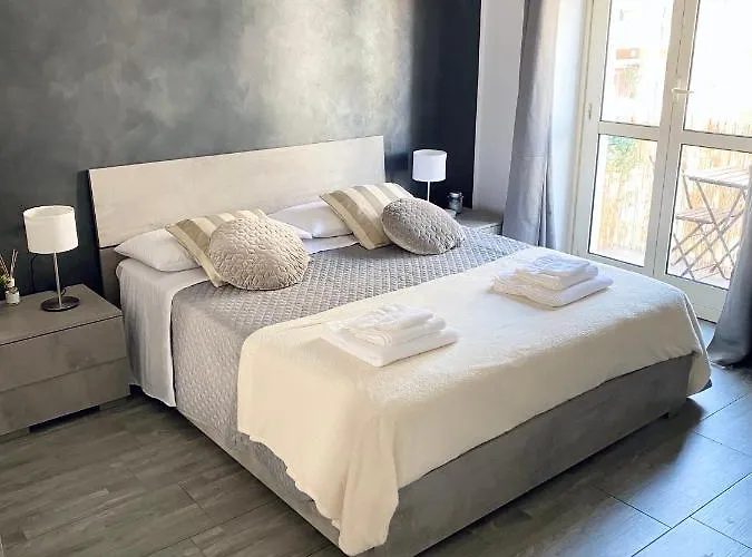 Relax & Tour New Minimal Chic Apartment