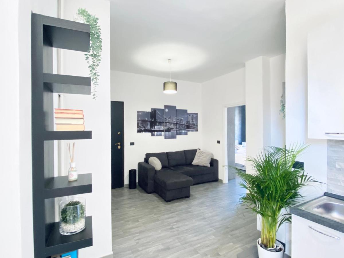 Relax & Tour New Minimal Chic Apartment Turin