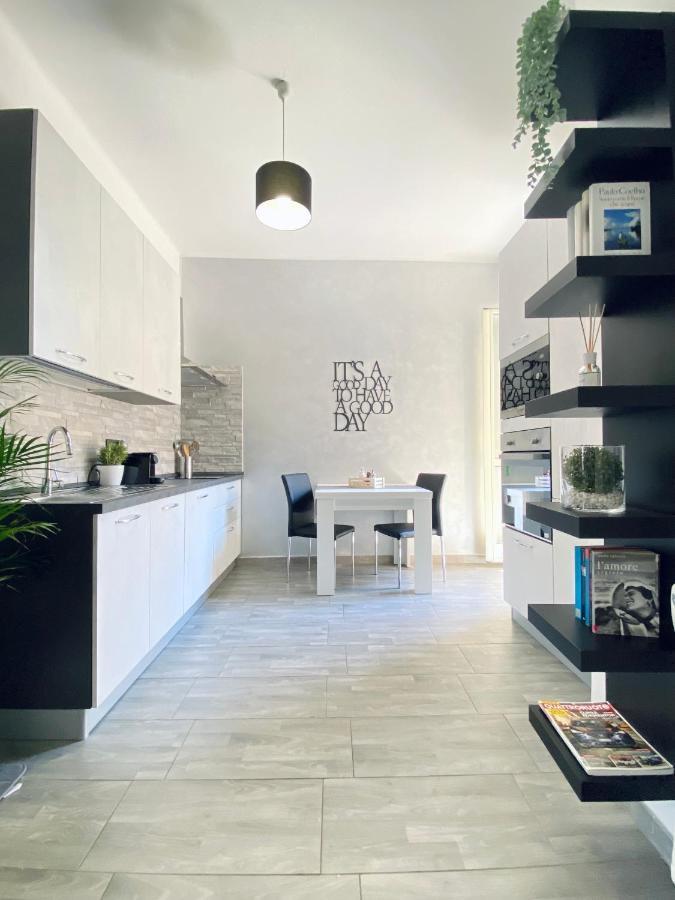 Relax & Tour New Minimal Chic Apartment