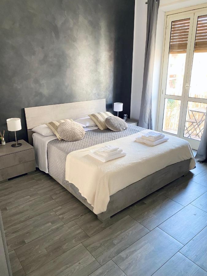 Relax & Tour New Minimal Chic *